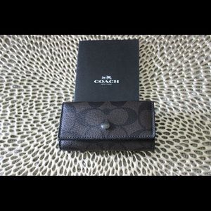 COACH 5 Ring Key Case